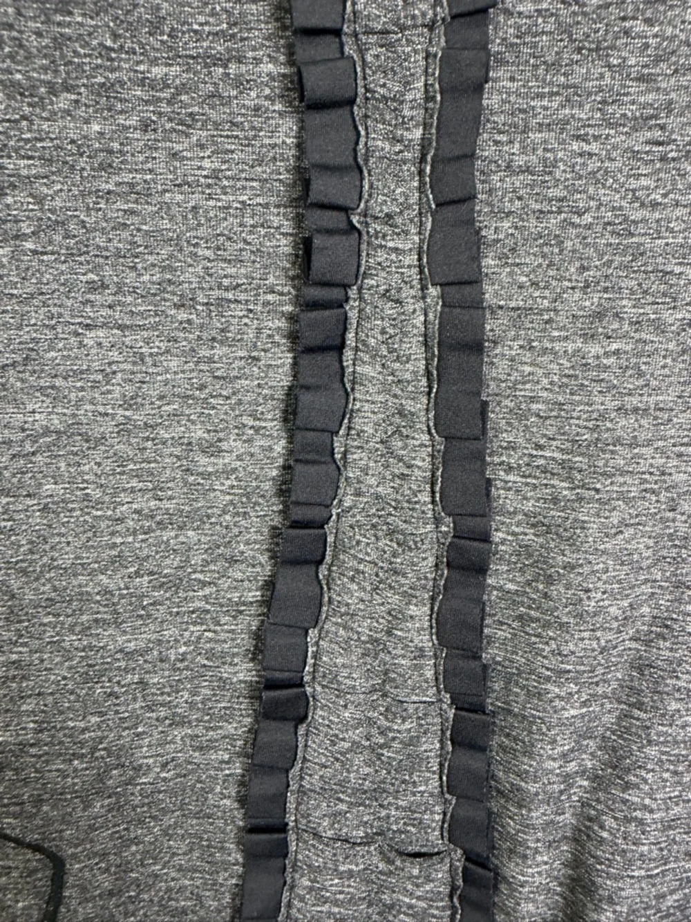 Lululemon Run Free Tank Heathered Black Ruffle Trim Pocket Yoga Running Top Sz 8